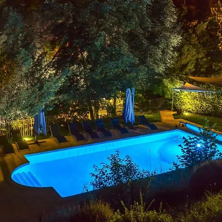Le Jardin De Celina ベッド・アンド・ブレックファスト 3*